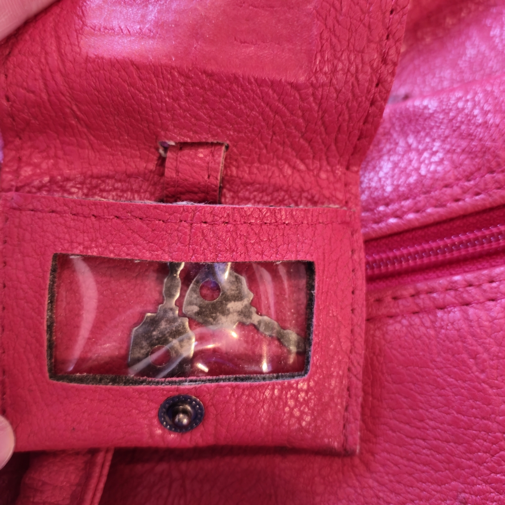 Vintage Amelia Earhart Elegant Red Travel Bag - Picture 7 of 10
